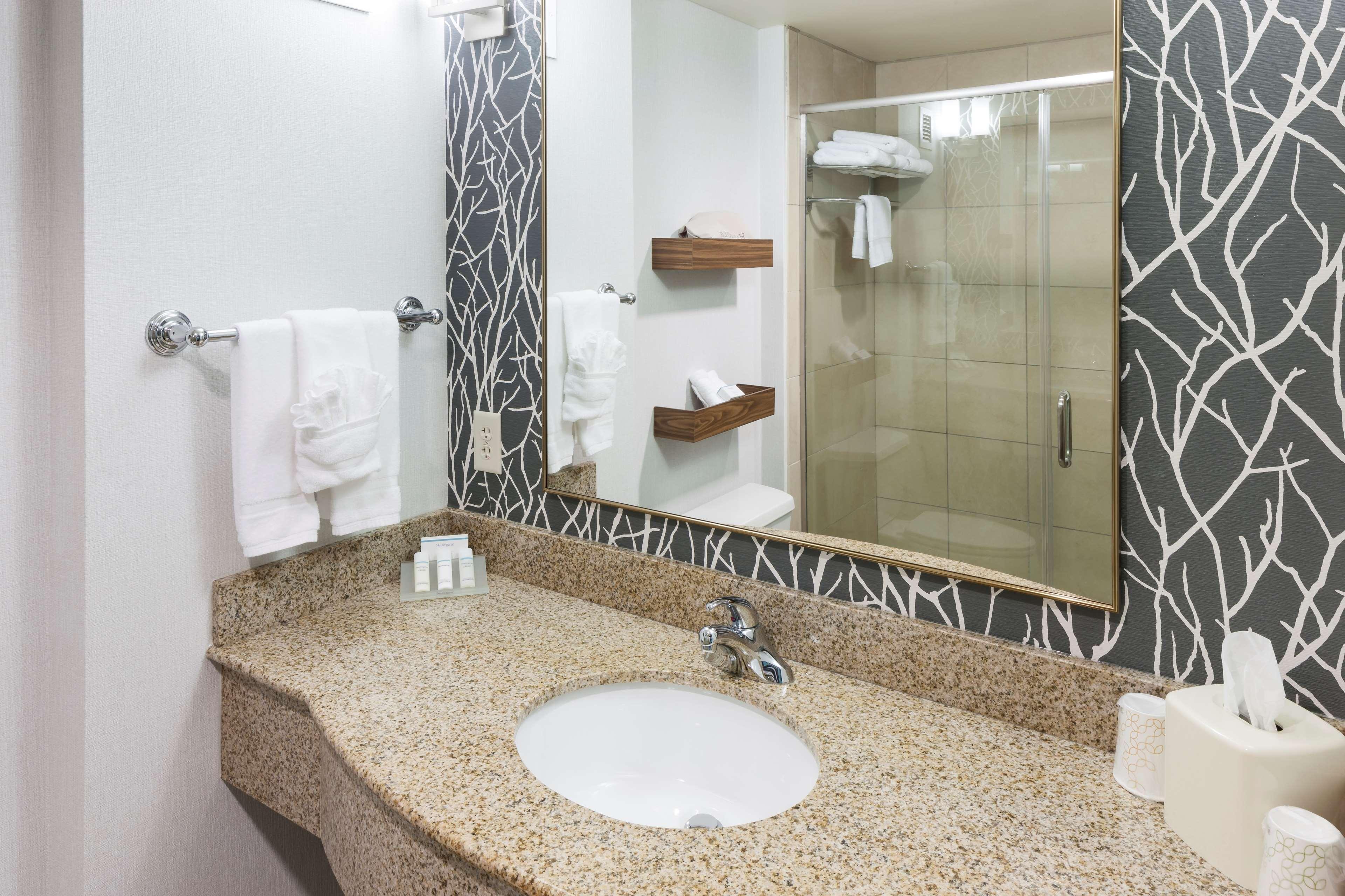 Hilton Garden Inn Austin North Экстерьер фото