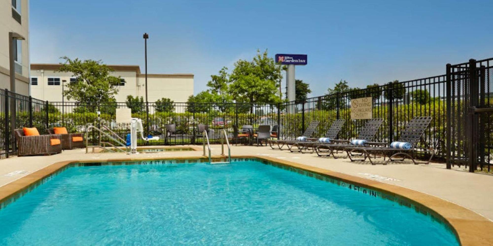 Hilton Garden Inn Austin North Экстерьер фото